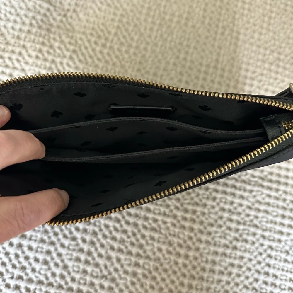 Kate Spade vinyl crossbody - Picture 2 of 4